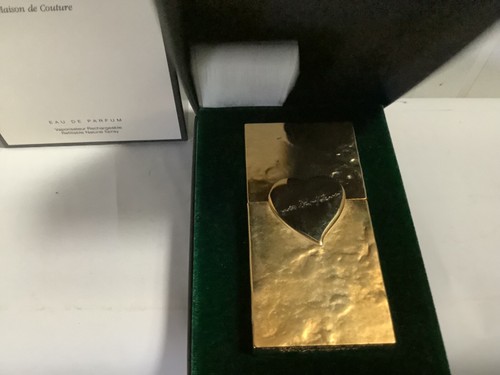 Eau de parfum maison de couture YVES Saint Laurent. Vaporisateur rechargeable. - Photo 2/12