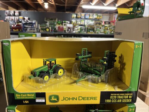 1/64 Ertl John Deere 8220 tractor w/1990 CCS Air Seeder NIP