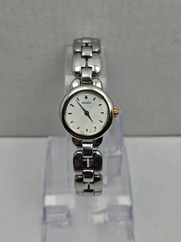 Vintage Seiko Womens Bracelet Dress Watch Silver Tone Japan Quartz New Battery