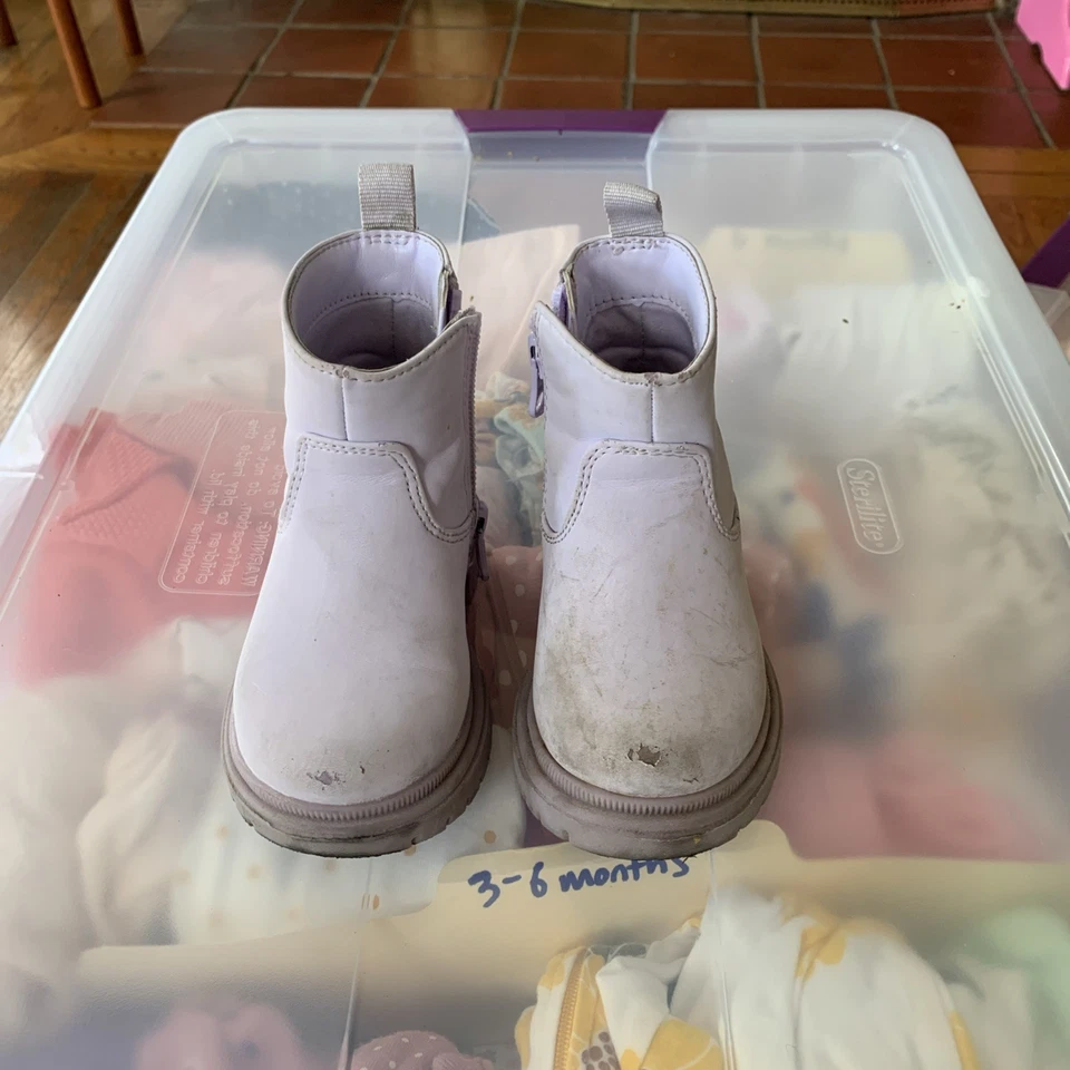 Lot Of Toddler Shoes Ranging 5-6 (including Crocs And Uggs) - Image 2 of 4