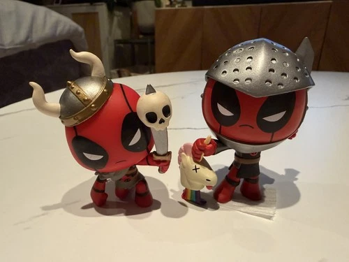 Funko Pint Size Heroes Deadpool Mini Figures Lot (2) – Viking & Knight – Marvel