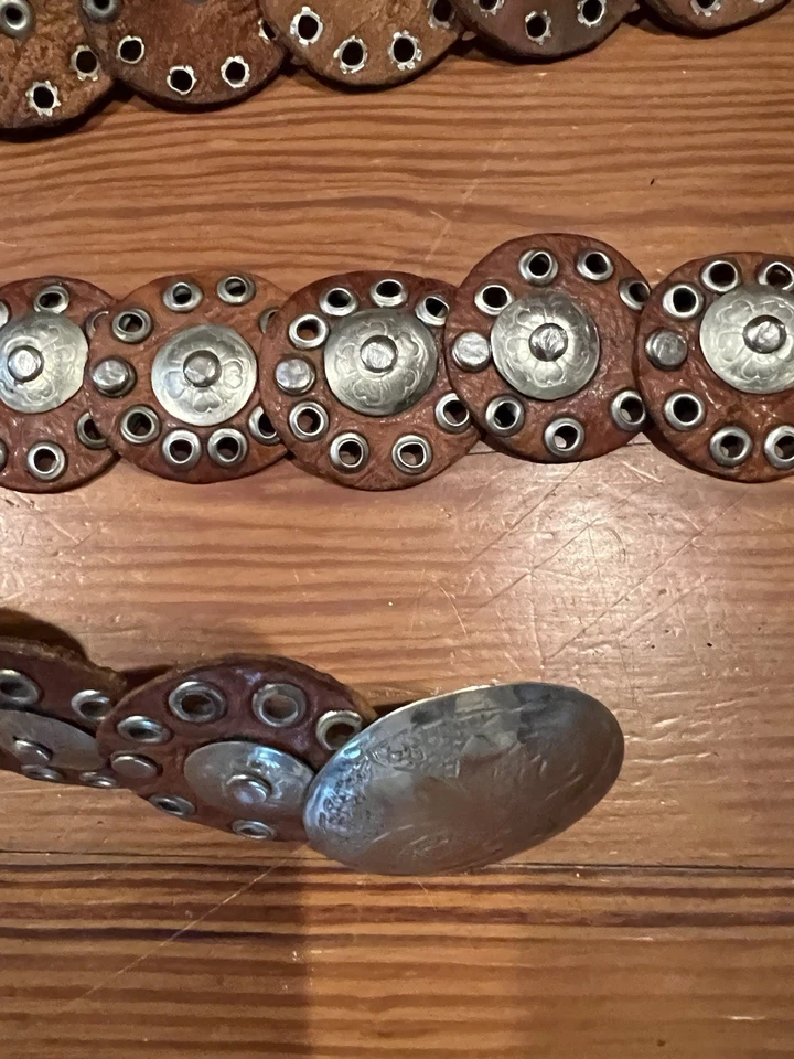 VTG Moroccan Chestnut Brown Leather Belt Silver Conchos Geometric Sz S/M Western - Image 3 of 4