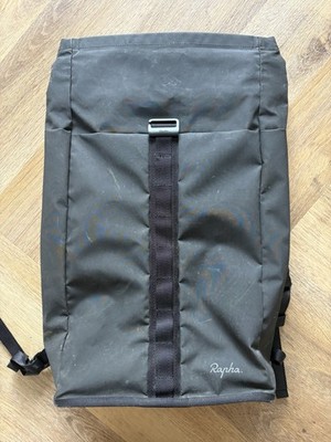 Rapha Fahrrad Commute Bag Roll-Top Rucksack dunkelgrau schwarz 20L Bike Pack