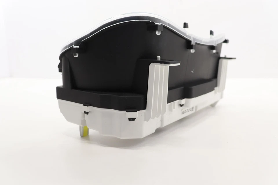 2019- 2020 TOYOTA SIENNA DASH DASHBOARD INSTRUMENT CLUSTER GAUGE SPEEDOMETER OEM - Image 3 of 4