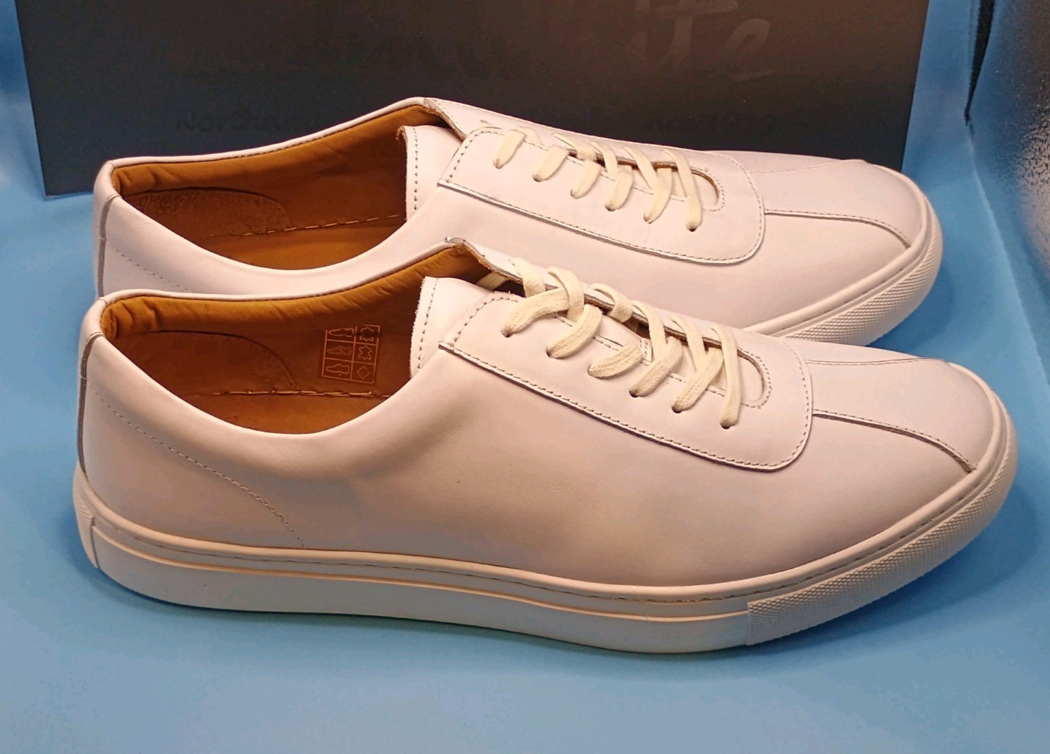 Zapatillas John White Tavira blancas de cuero premium PVP £140