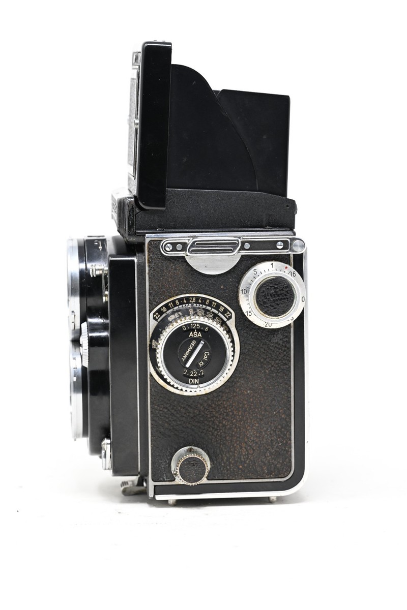 Rolleiflex 2.8D 6x6cm TLR film camera W/ Xenotar 80mm f2.8 lens