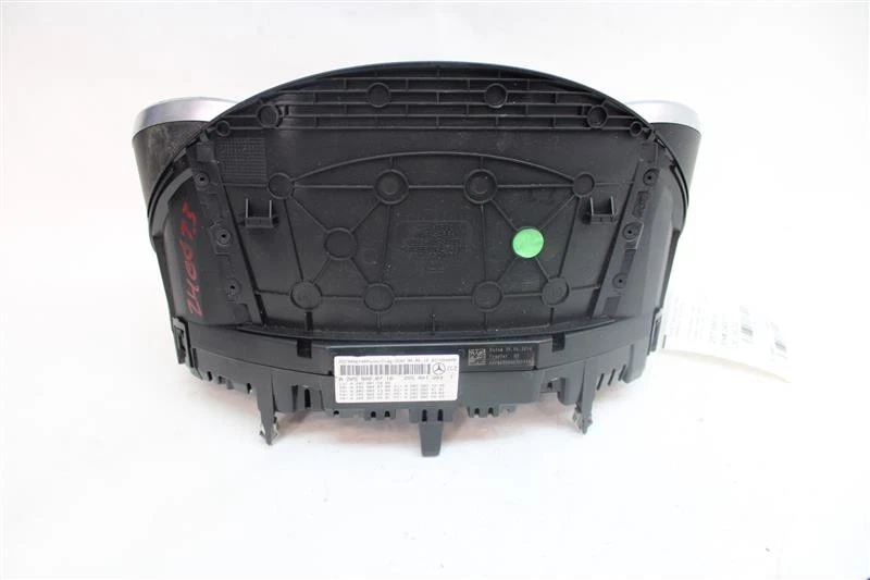 SPEEDOMETER CLUSTER 梅赛德斯-奔驰 C250 C300 C350 C63 2015 15 2059002716 1337610 — 第 4/4 张图片