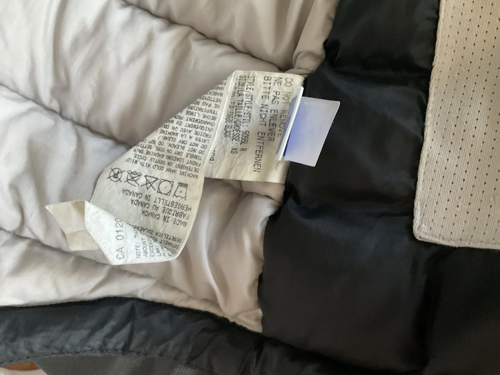 Giacca con cappuccio Canada Goose Camp taglia M nera