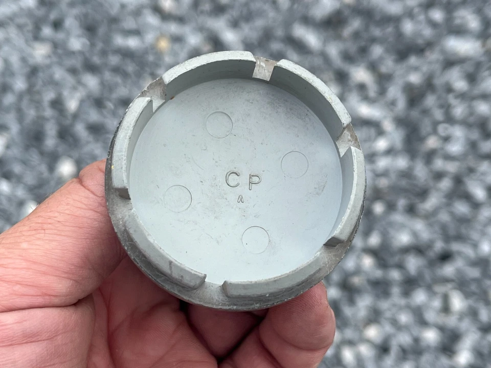 NISSAN 200SX SENTRA OEM WHEEL CENTER CAP 1995 1996 1997 1998 1999 CP - Image 2 of 2