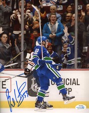 Vancouver Canucks Bo Horvat Signed Autographed 8x10 NHL Photo COA #35