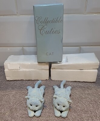 2 x Avon Sammlerstücke Cuties Katze/Kätzchen blau Vintage süße Ornament Figuren  