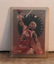 1995-96 Skybox E-XL - Unstoppable Dennis Rodman #4