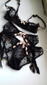 AGENT PROVOCATEUR RARE VINTAGE ANGHARAD BRA 32C & SMALL SUSPENDER & BRIEF UK 8