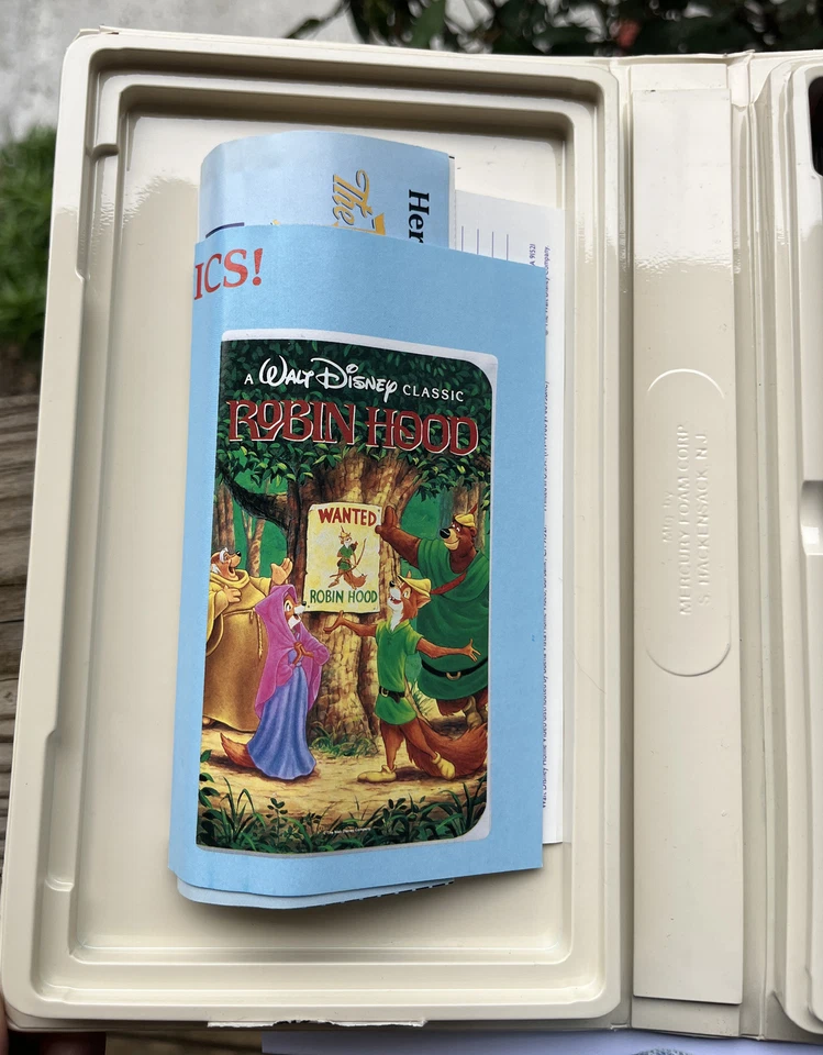 Walt Disney The Classics Rare Black Diamond VHS The RESCUERS DOWN UNDER Tested - Image 4 of 4