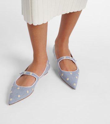 akki　　MANOLO BLAHNIK マリア MANOLO BLAHNIK FLAT CHAMBRAY EMBROIDERED DAISY MARY JANE