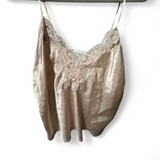 S Vintage 90s pink cream lace cami top. Relaxed cropped lingerie top