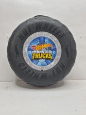 Hot Wheels Monster Trucks Stunt Play Set Open...