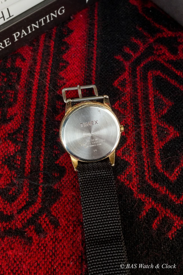 Timex Easy Reader Indiglo Gold Tone 35mm Watch Black NATO Strap - Image 4 of 4