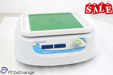 Benchmark Scientific BT302 Orbi-Shaker Jr 100-240V