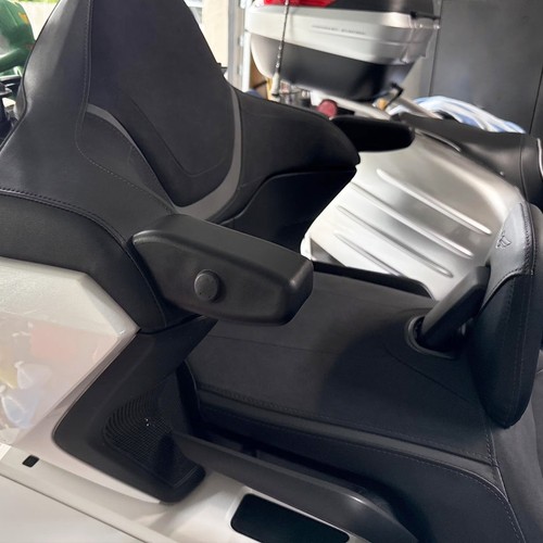 1 Set of Passenger Armrests Hand Holder For Honda Gold Wing Tour 2021-ON GL1800 - Picture 2 of 18