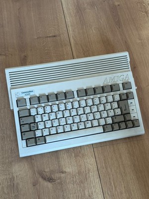 Commodore Amiga 600 (A600)   Working    Retro Computer 1992 