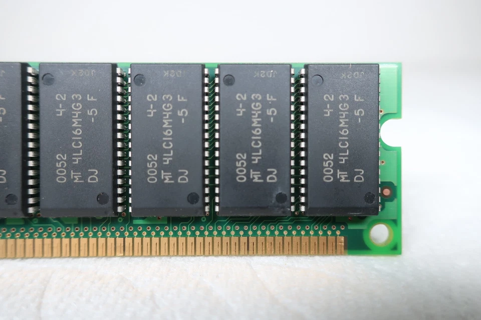 128MB EDO 168Pin DIMM 3.3V ECC UNBUFFERED MEMORY RAM 4k 50ns MT18LD1672G-6 X - Image 2 of 4