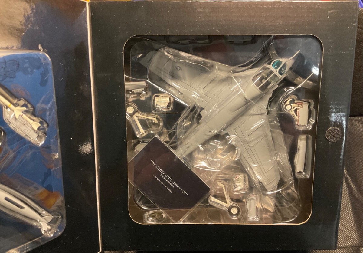 【訳あり】センチュリーウィングス A-6E イントルーダー VMA-12 1/72 A-6E イントルーダー VA-35 ブラックパンサーズ AJ500 1978