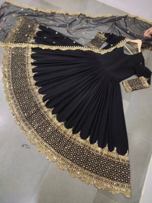 Attractive Look Black Faux Georgette Gown With Net Dupatta For Women Party | eBay Attractive Look Black Faux Georgette Gown With Net Dupatta For Women Party | eBay