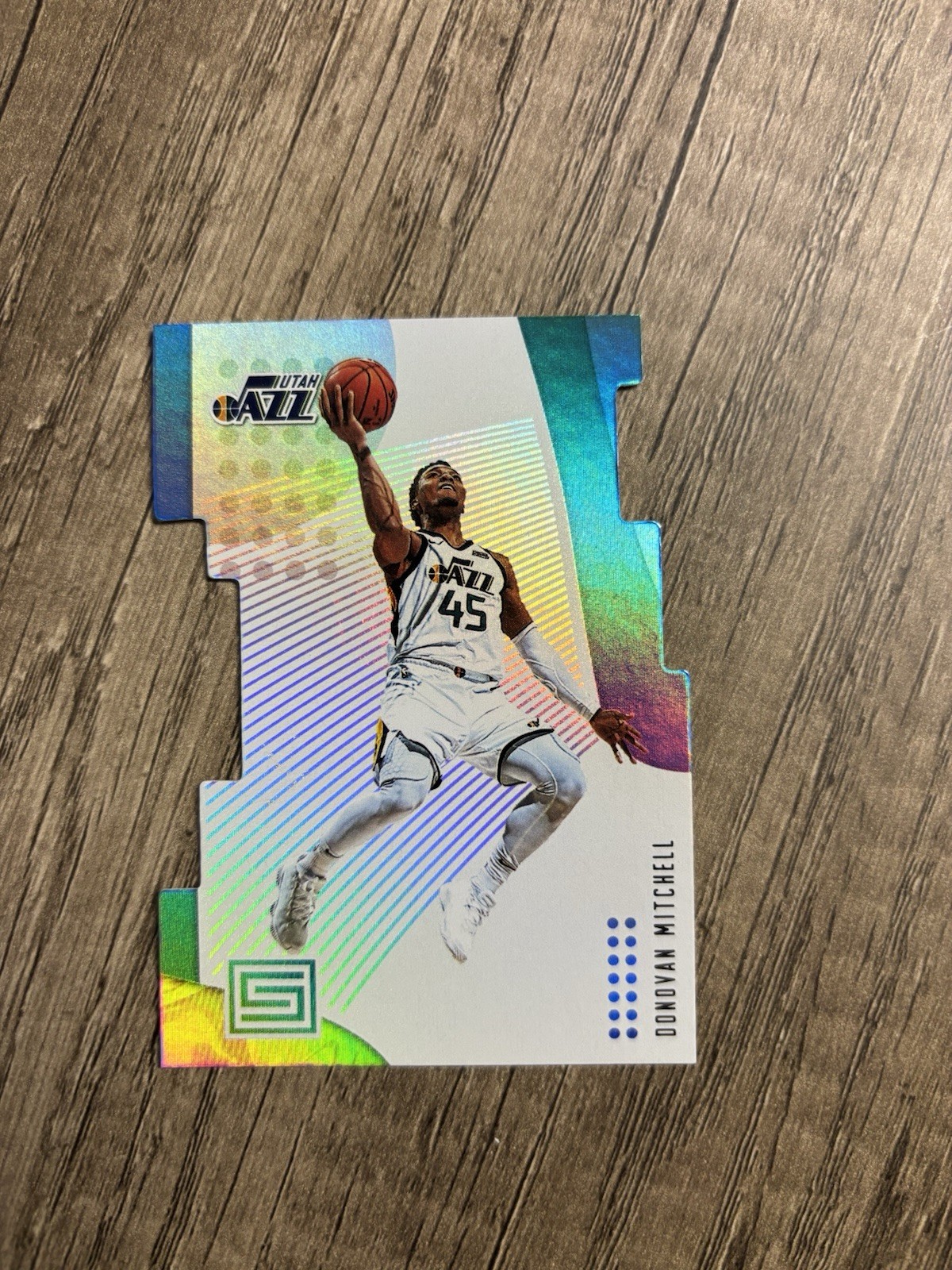 Donovan Mitchell 2018-19 Panini Status Pursuit Diecut No. 62