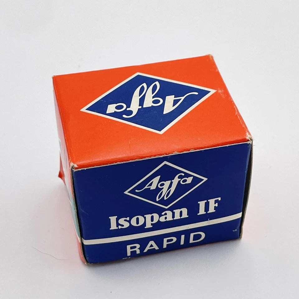 Caja de película vintage Agfa Isopan IF Rapid 35 mm ASA 40 17 DIN 1978 Alemania sin abrir Foto 3 de 4