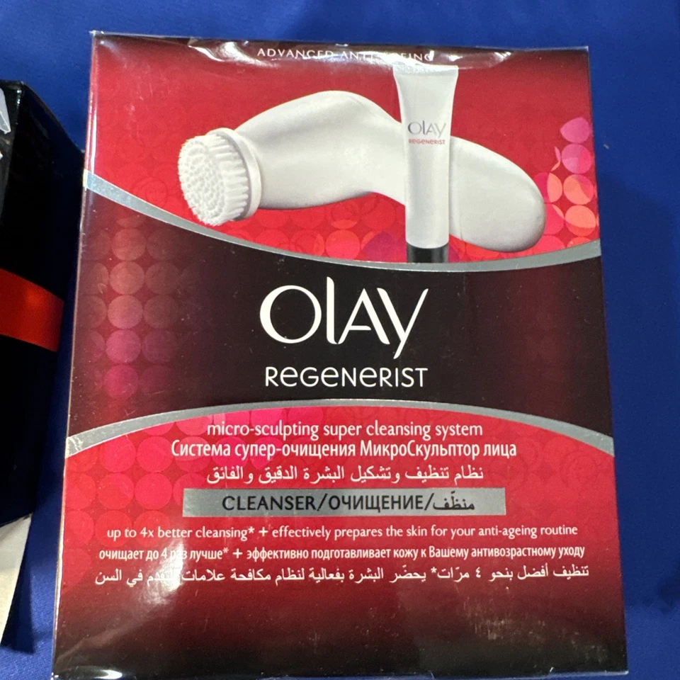 Olay Pack Regenerist Micro Sculpting Super Cleansing System и пузырьковый массажер - Изображение 2 из 4