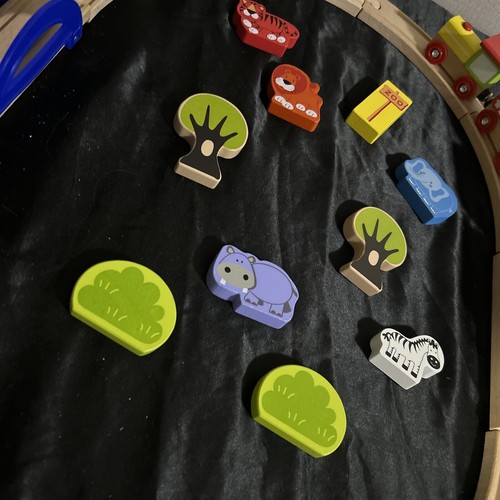 Wooden Toys My Zoo Train Playset designed for children ages 3+ - 第 3/5 張圖片
