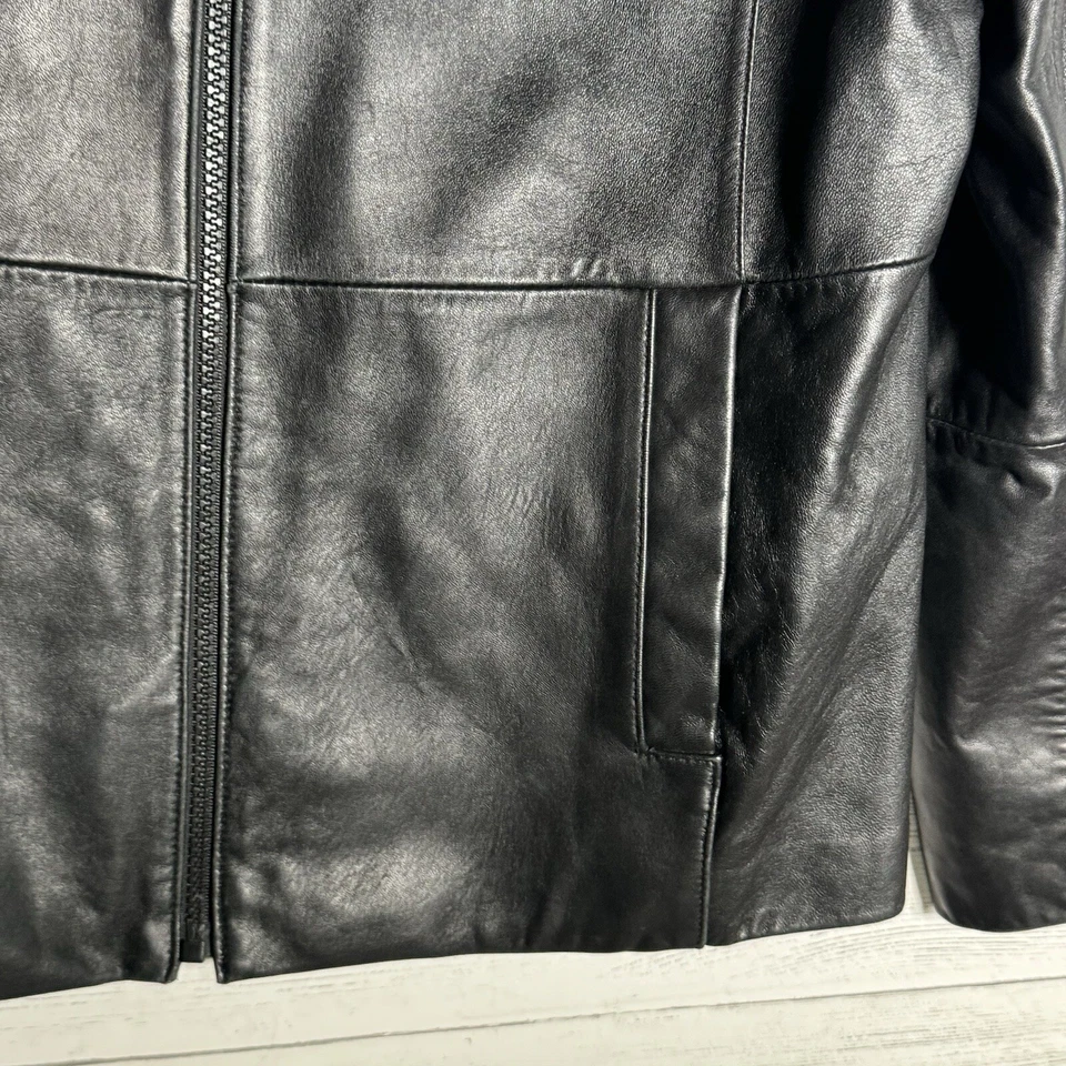 Casaco feminino Reed de couro preto com zíper tamanho grande - Imagem 3 de 4