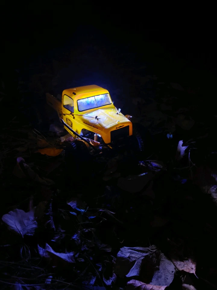 Yeah Racing 1/10 Rock Crawler Super Bright Roof LED Bar White/Blue Light - Image 2 of 4