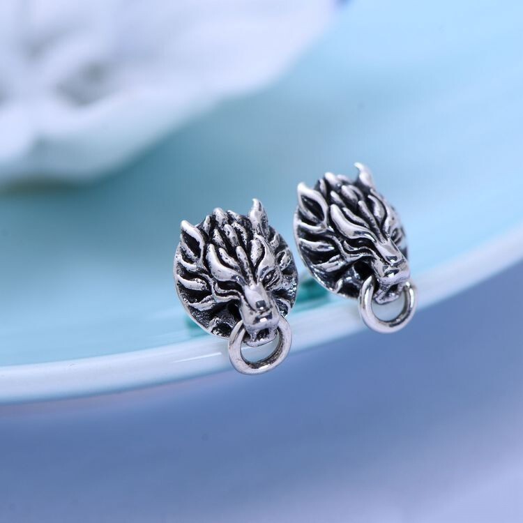 Orecchini A Bottone In Argento Sterling 925 Con Motivo Final Fantasy VII FF7 Cloud Strife Wolf Fenrir - Italia - Foto 3
