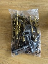 Huge Lot Of Vntg Large Metal Skeleton Keys Wall Decor Decorative Crafts Jewelry
