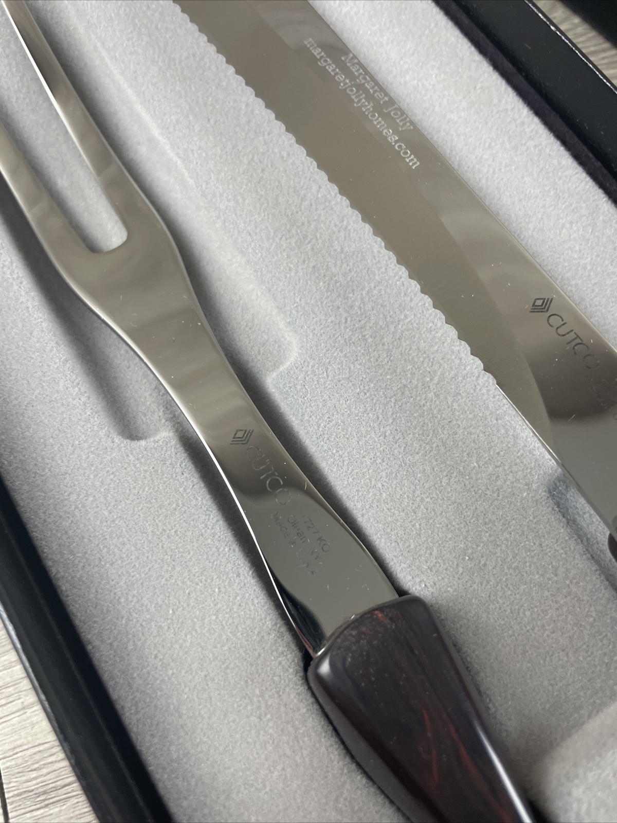 CUTCO Carving Set Carving Fork 1727, 9 inch Carving Knife 1723 Brown