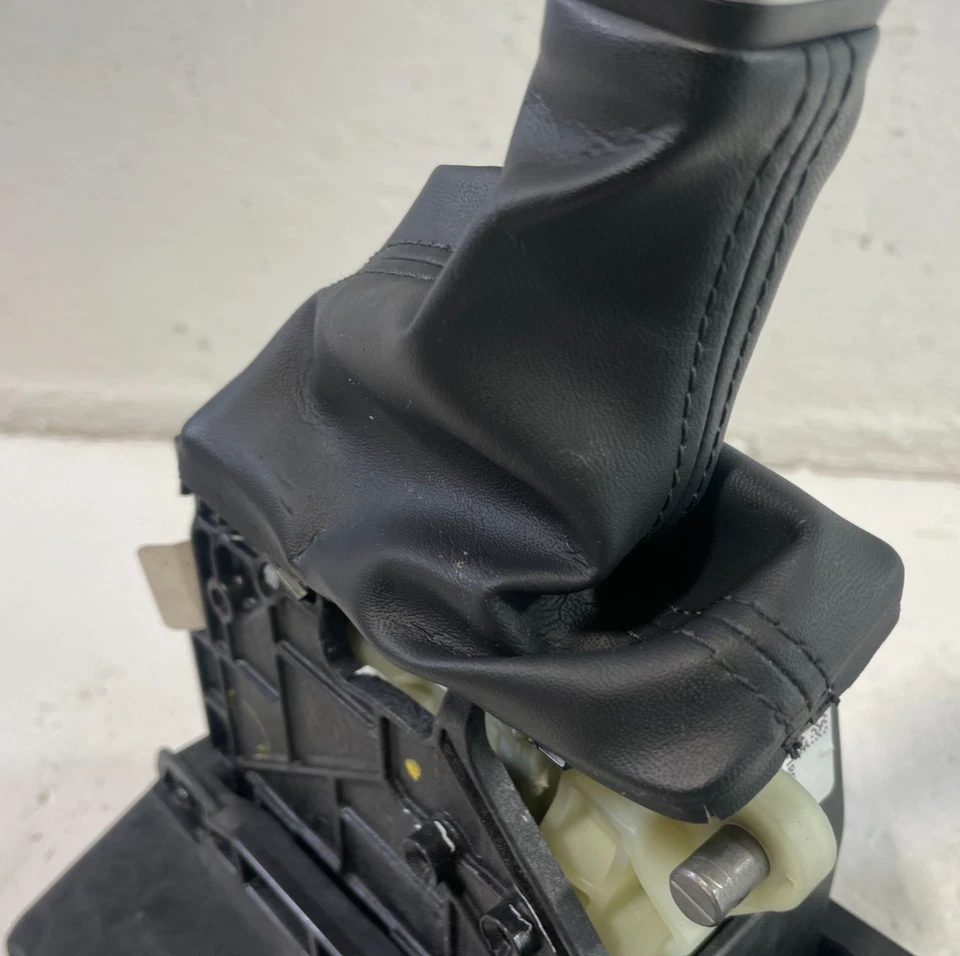 22-24 HYUNDAI TUCSON AUTO TRANSMISSION GEAR SHIFTER SELECTOR W/ KNOB BOOT 104897 - Image 4 of 4