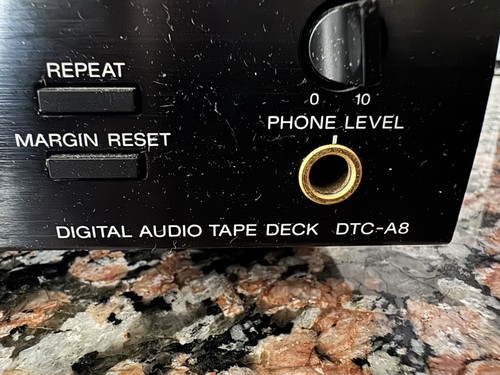 Sony DTC-A8 Professional DAT Deck | For Parts | Box, Remote, Manual & Bits Incl. - Picture 5 of 13