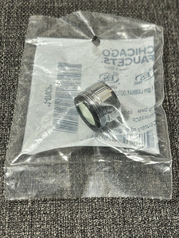 CHICAGO FAUCETS E70JKABCP Laminar Outlet/Aerator-0.5 gpm (13/16 in) Made In USA