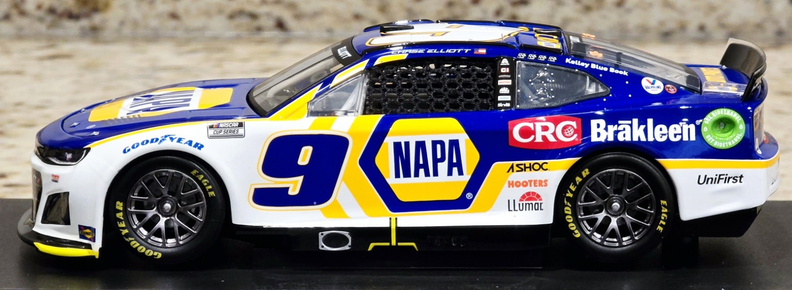 2022 #9 Chase Elliott NAPA Auto Brakleen Chevrolet Camaro ZL1 1:24 Diecast ARC