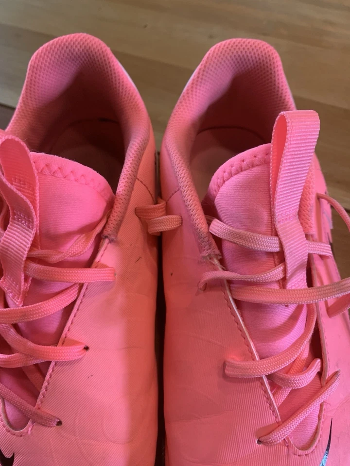 Nike Girls Phantom Gx Pink Size 5y - Image 3 of 4