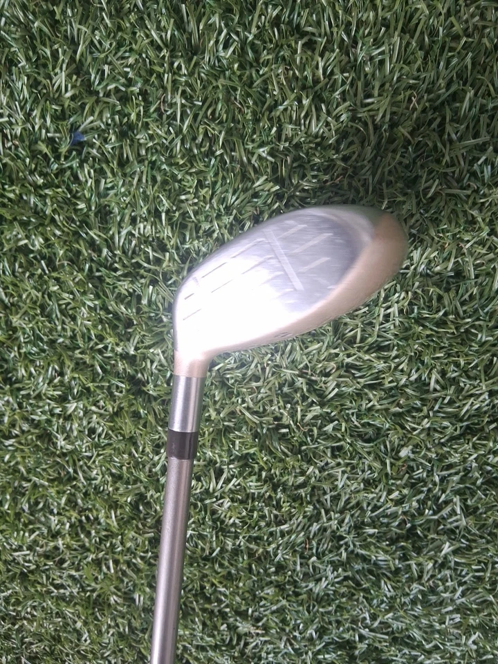 Queimador feminino TaylorMade SuperSteel 5 eixo bolha de madeira 41,5" feminino/RH⛳️ - Imagem 3 de 4