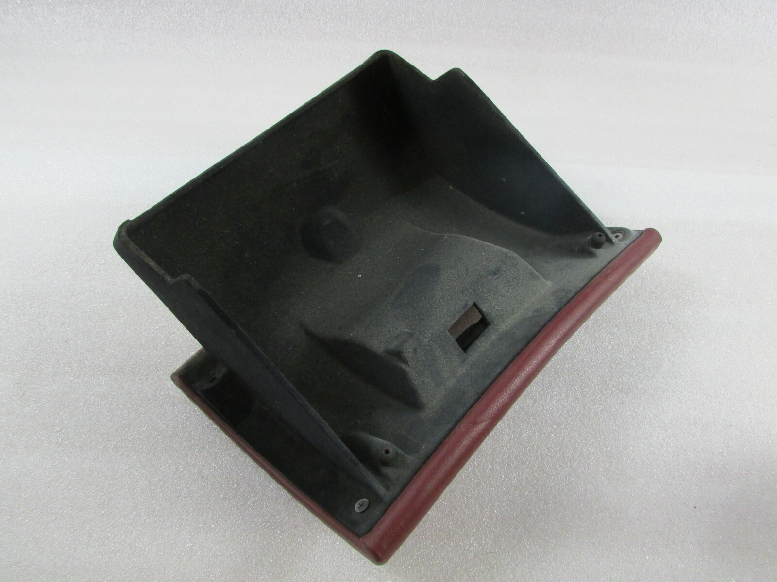 Maserati M128 Coupe, Glove Box w/out Handle, Bordeaux, Used, P/N 66915925