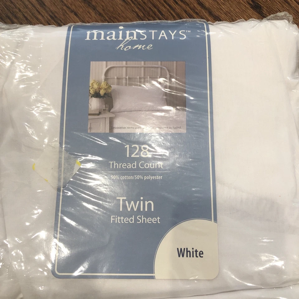 New MainStays Twin White Fitted Sheet & Standard Pillow Case 128 Thread Count  - Image 4 of 4