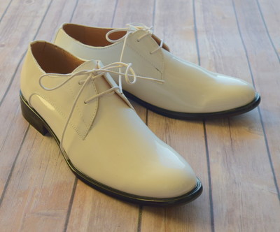 NICE ITALIAN STYLE MENS DRESS/CASUAL SHOES COLOR WHITE EXCELLENT QUALITY 