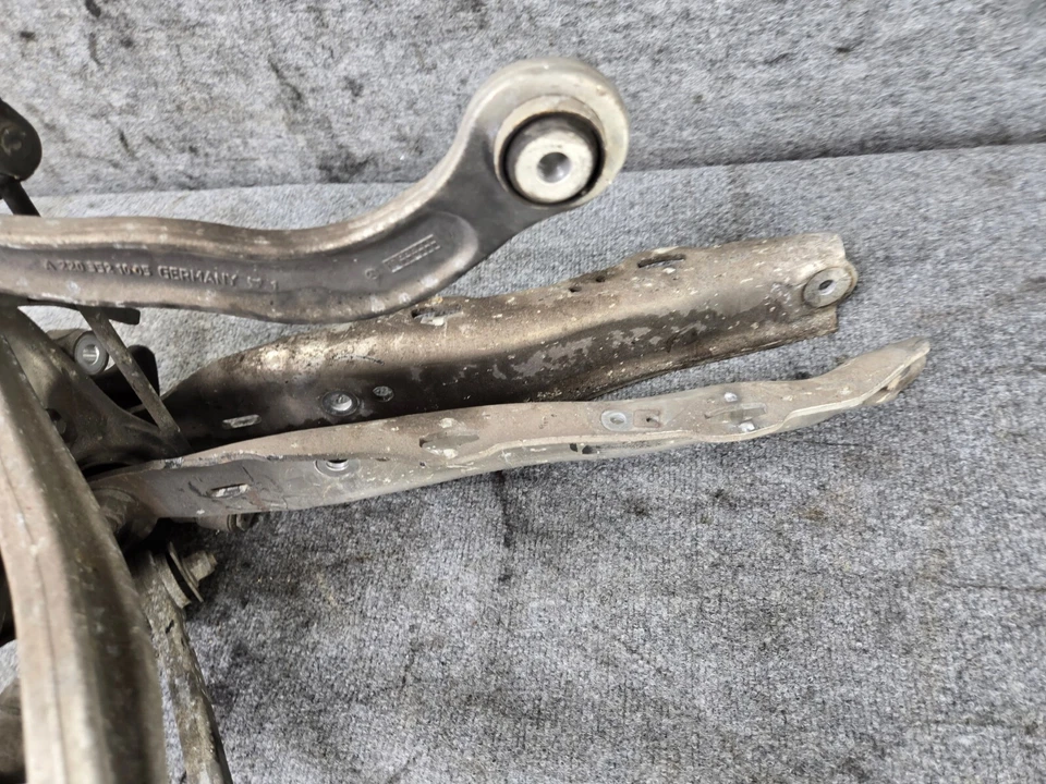 Eje trasero nudillo rueda cubo eje lado derecho mercedes w222 s560 s550 s450 oem Foto 3 de 4