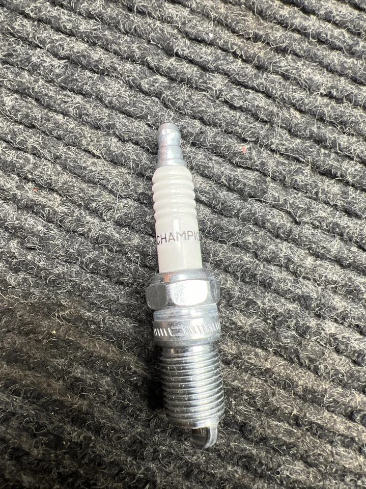 Свеча зажигания Champion 401 RS12YC упаковка 6 шт. - Изображение 3 из 4