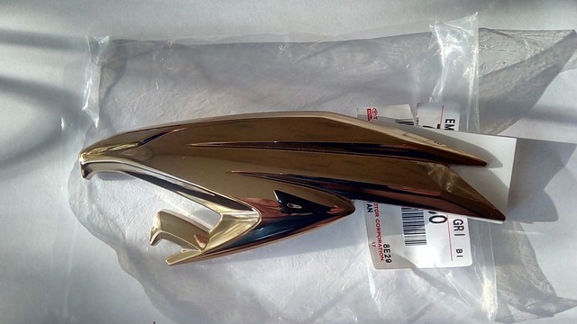 for Toyota Harrier Grille Hawk Emblem Genuine JDM Front Grill 