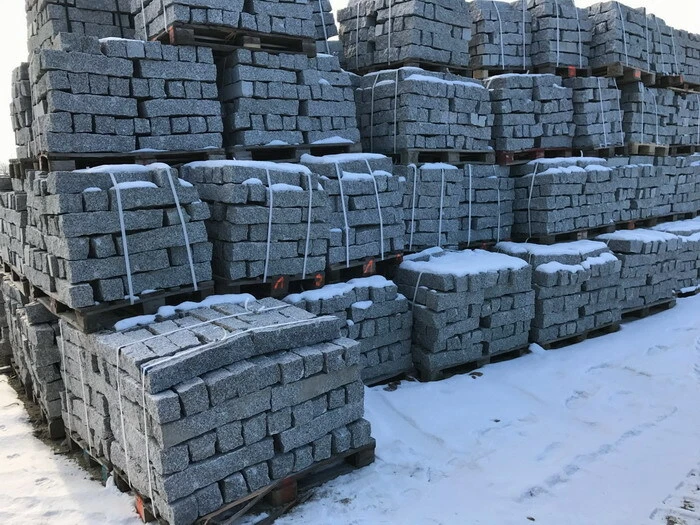 Beet-Kanteneinfassungen aus Granit